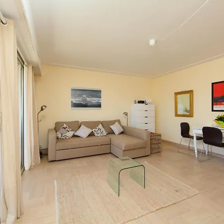 Apartment Studio Le Bastion *